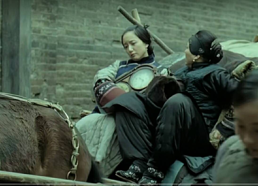 1942电影剧情铃铛分析