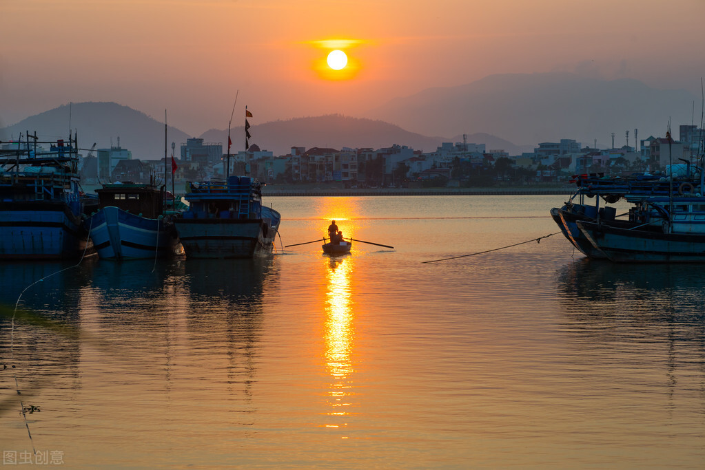 语文教案《秋晚的江上》教案是教师的智慧结晶,分析语文重难点