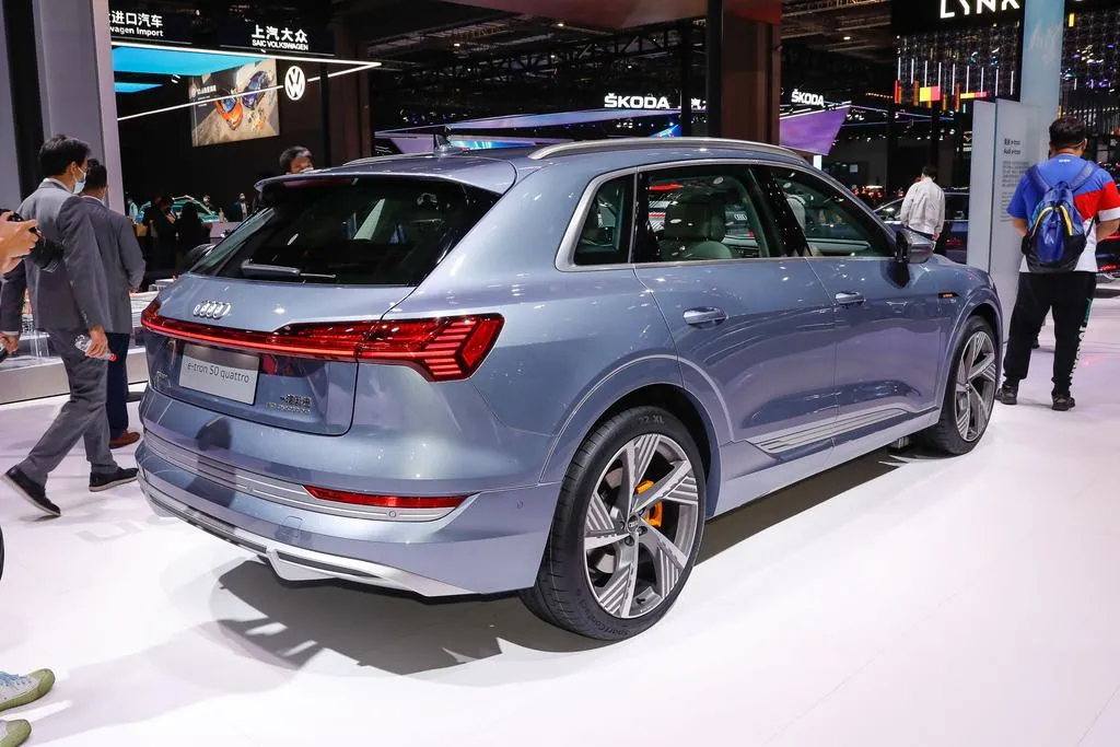 纯电动汽车:奥迪e-tron,纯电续航500公里,还是四驱SUV