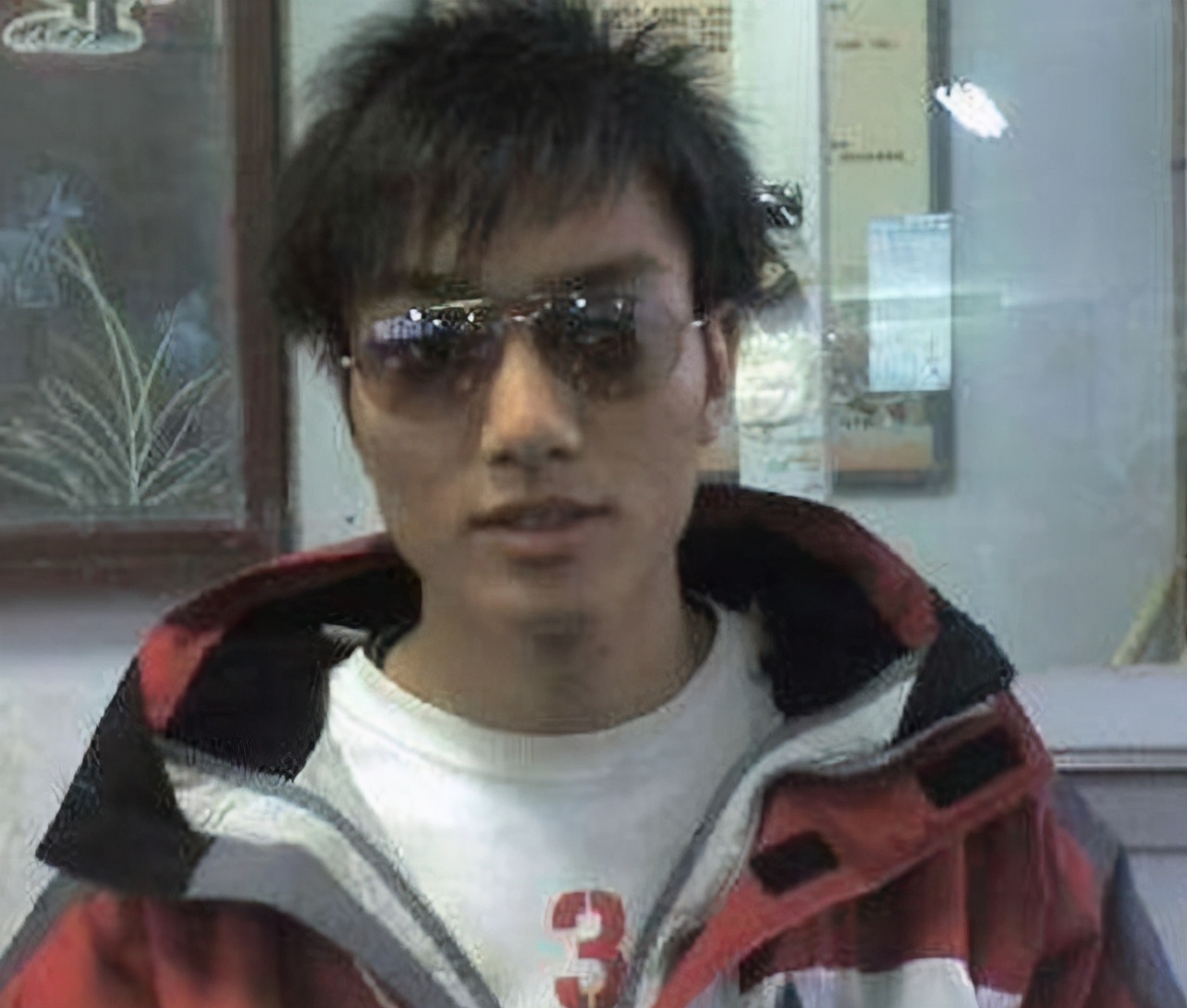 7年后李天一改名，李刚之子出狱，仝卓被封，权利不是教育的利器