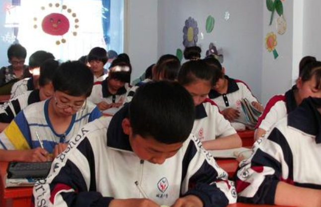 国内师范高校排名，分成3个档次，2021届的考生不要弄混了顺序