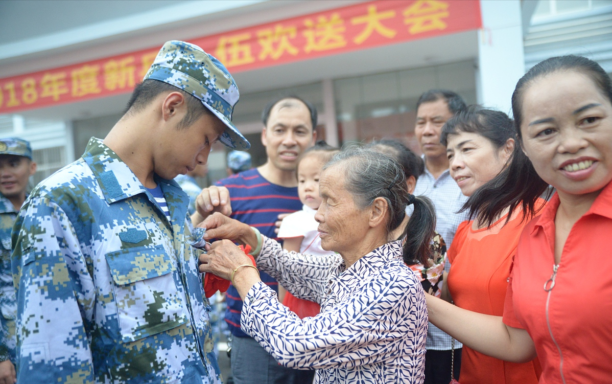 当兵考不上军校，如果是这3种情况，强烈建议读士官学校，望周知