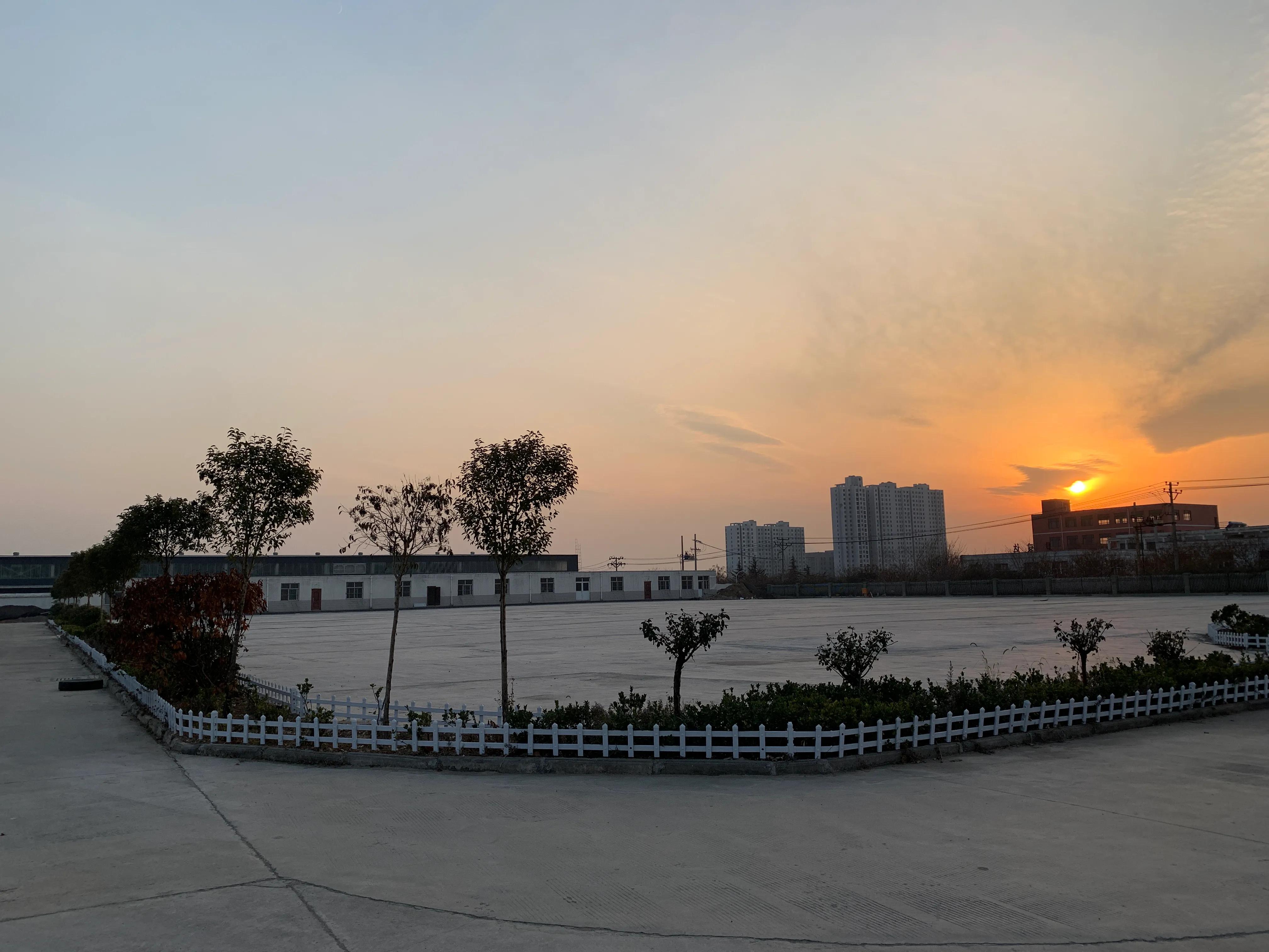 鑫鑫二手车交易市场火爆招商中