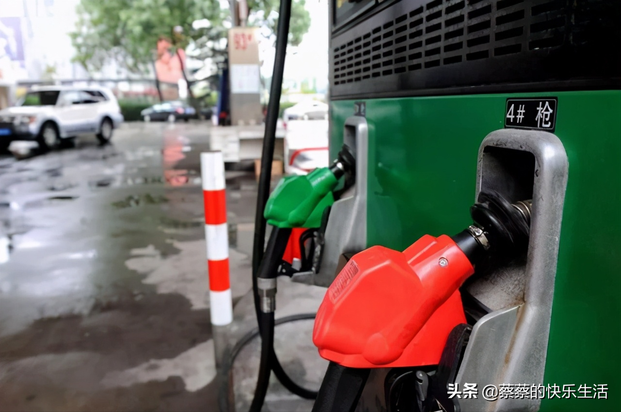 都说加油卡方便，为啥都不办理，车主：这几点不改善，坚决不办