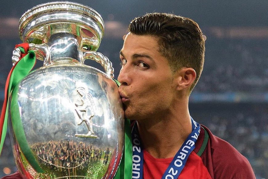 2016欧洲杯c罗成绩(2016年欧洲杯葡萄牙夺冠:c罗决赛伤退,没料到又火