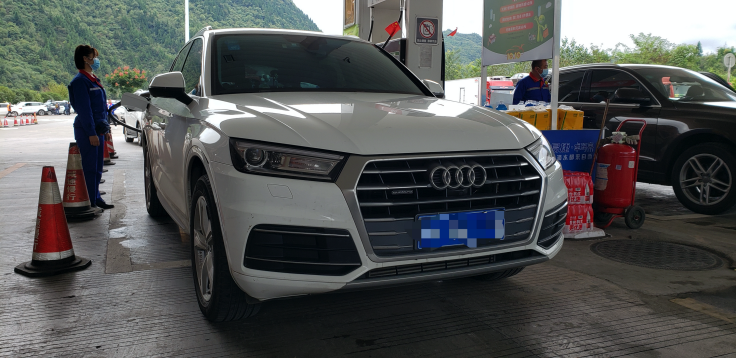 国庆自驾游很开心，跟这台奥迪Q5L关系很大