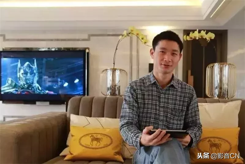精巧布置,震撼体验,达尼书架箱打造极简风格、复式型影院