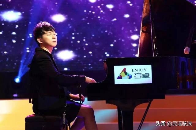 学习音乐（吉他）能给自己带来什么？提升情商！提升人的素养