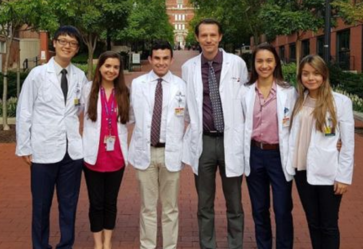 2010年，李泰伯考703分夺北京理科状元，却被美国11所名校拒收