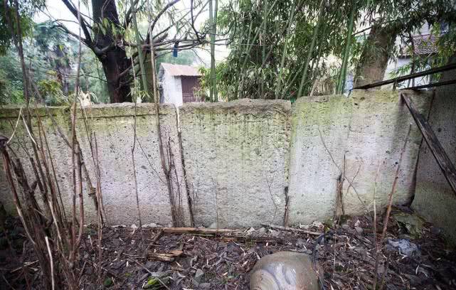 红黑传奇永垂不朽（在农村，墓碑上的字为啥有红黑之分呢？红色字和黑色字有何区别呢）