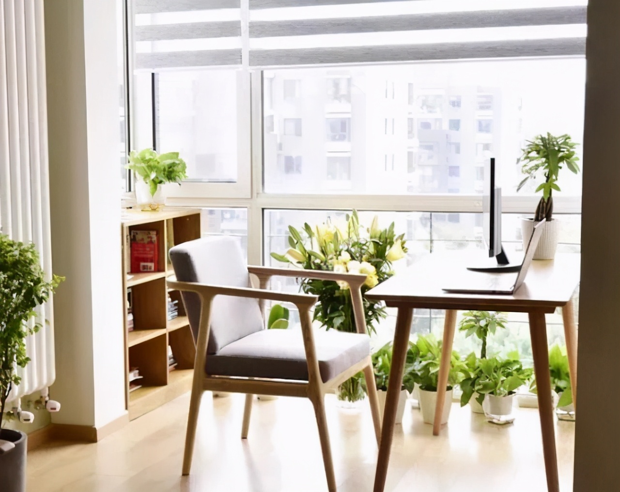 阳台只用来晾衣服？太可惜了，这样装修实用好几倍