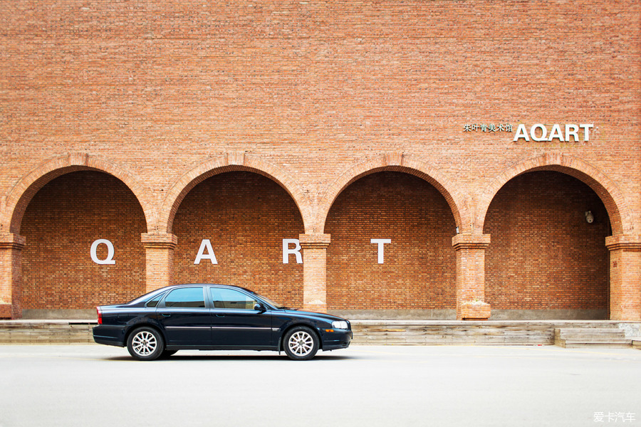 车载传真机真是活久见！体验经典老车Volvo S80四座版