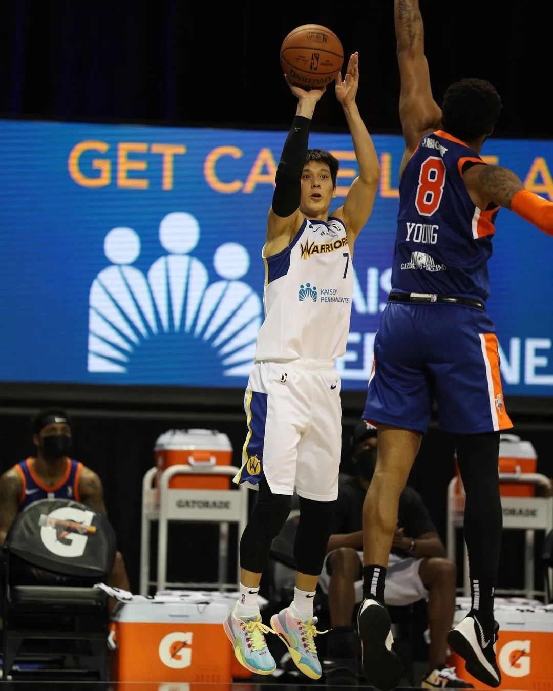 林書豪為什么沒人要nba（NBA沒人要？簽名鞋被一拖再拖？林書豪的生涯真正跌倒了谷底？）