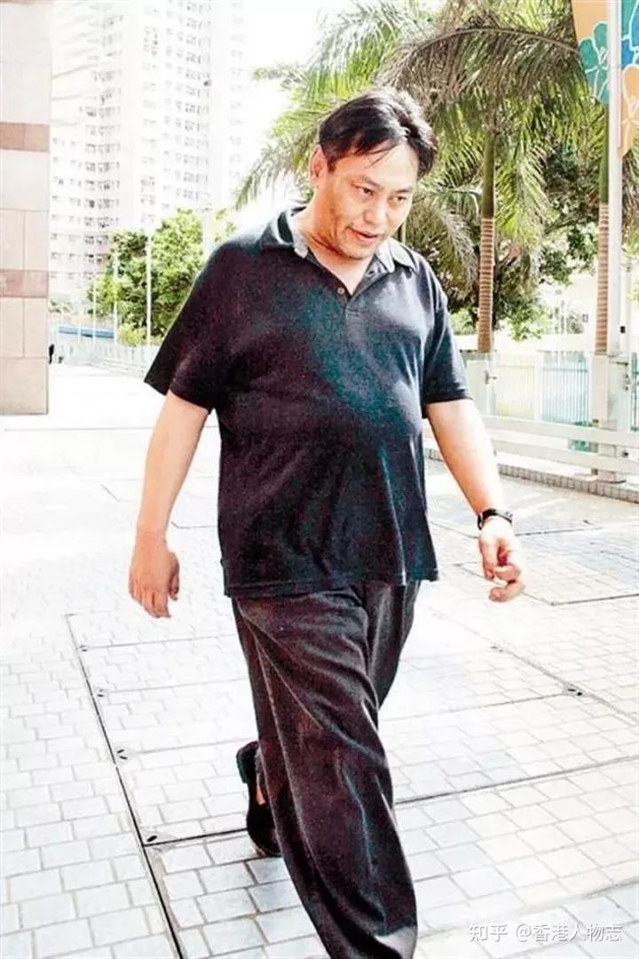 “最牛房产中介”罗兆辉：5年成亿万富豪，3亿元玩女星，牛么？