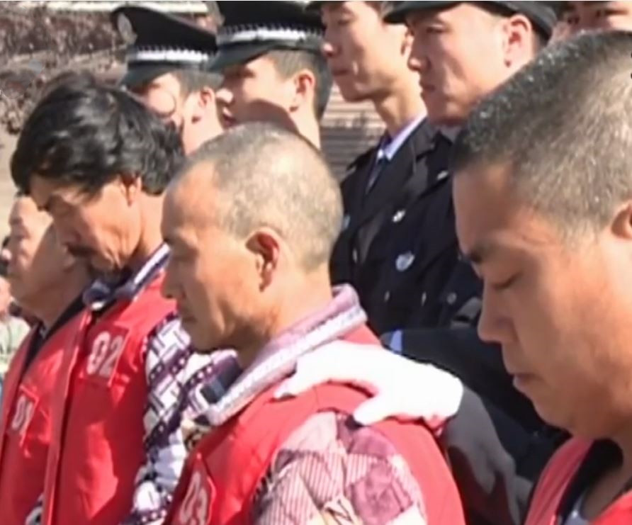 2014年，重庆85岁母亲被活活冻死，四个儿子拒绝开门，最后被判刑