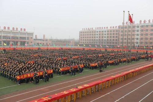 她用一张高度自律的“学霸”计划表，成功叩开北大的校门