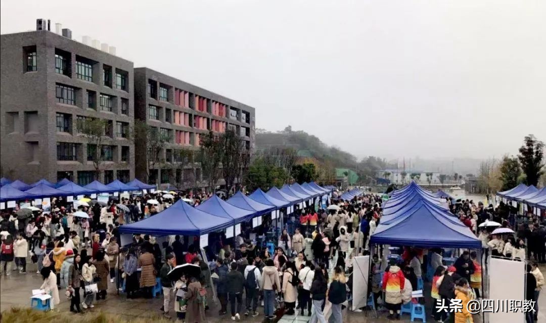 专科却有两所三甲附属医院,310家医疗单位向这所大学要人