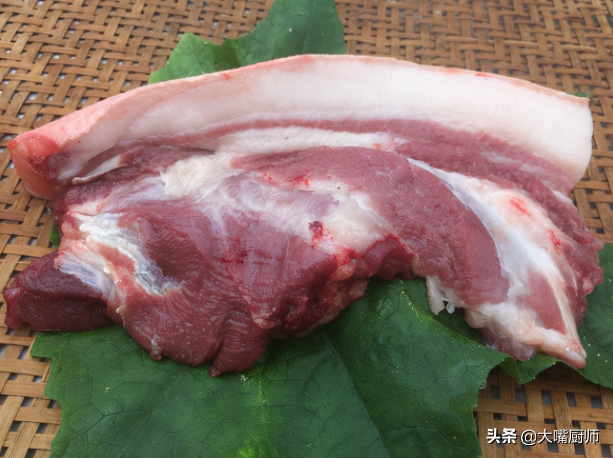 前腿肉和后腿肉的区别（认准这4点买到好猪肉）