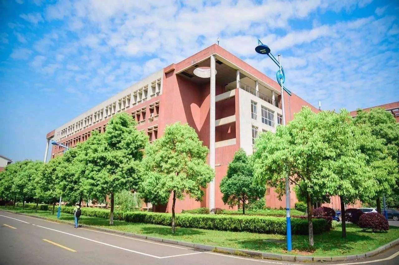 湖南省公认最好的5所大学，受到人民日报表扬，考上不吃亏