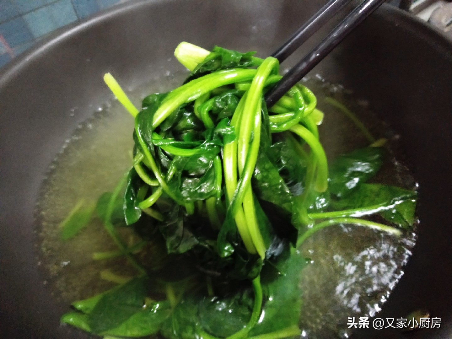 1把菠菜，1碗面，教你在家做陕西特色面食菠菜面，翠绿养眼还好吃