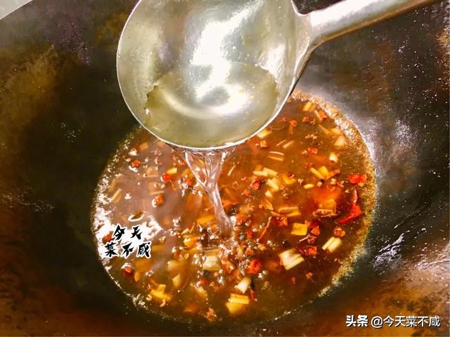 家常炖鲅鱼，不煎不炸，多放这两种调料，一点不腥，我经常这样做