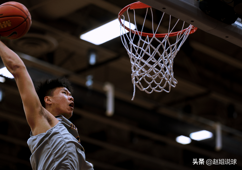 曾扬言参加NBA选秀的吴勇豪(中国男篮U17国青产生内讧，余嘉豪和吴勇豪因女友反目，两人互怼)