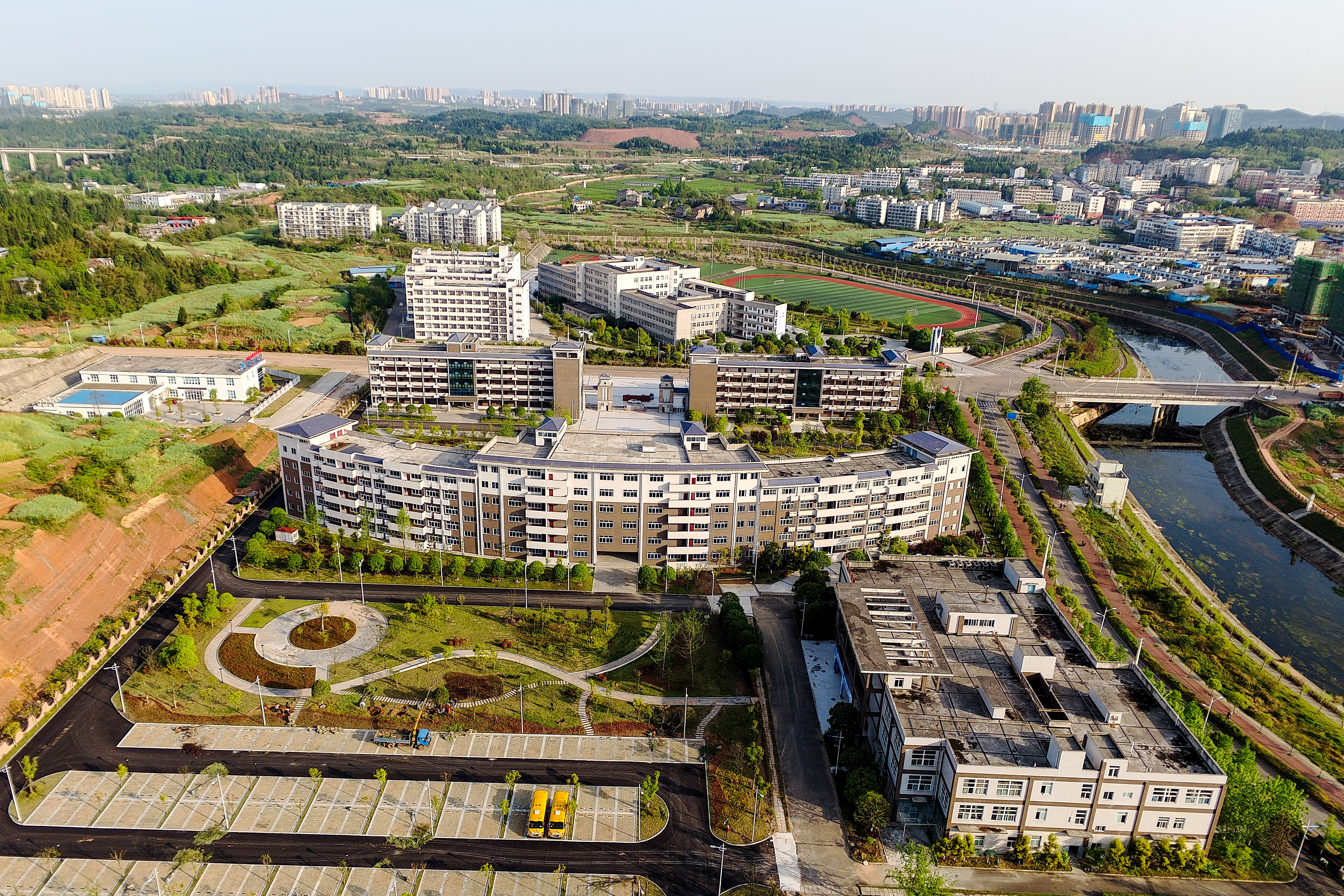 南充市交通职业学校（南充市职工大学）联合培养人才计划