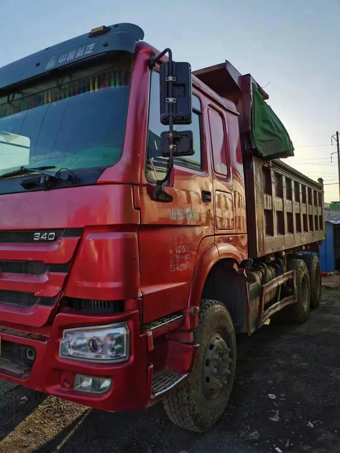 自卸車(chē)前四后八 后八輪