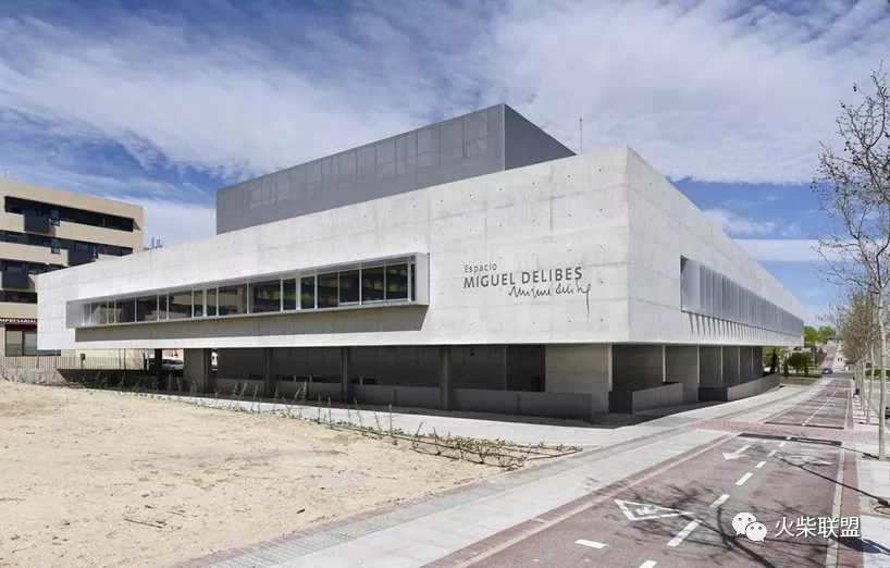 国内外优秀大学校园设计作品，看看别人的大学可以有多美