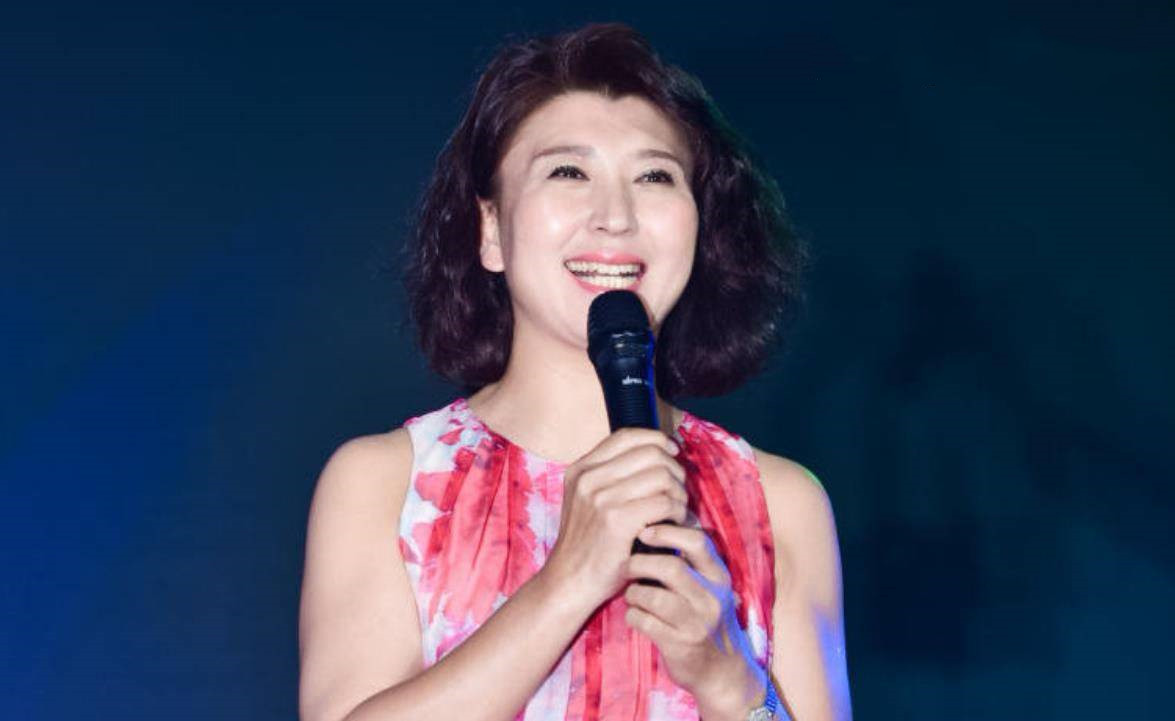 “山杏”闫学晶：两段婚姻，三个孩子，两任丈夫都是二婚