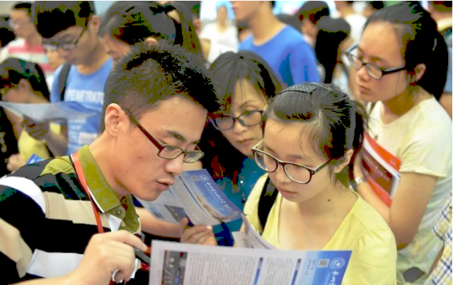 山东考生好难，2021高考滑档创新高，4万多名考生超本科线还滑档