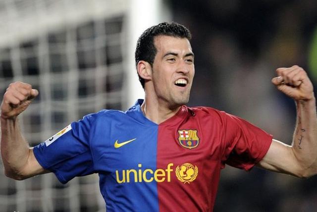 世界杯为什么要有2套队服（你知道的和你不知道的：球衣颜色背后的故事）