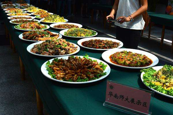 中国最好吃的10所大学食堂