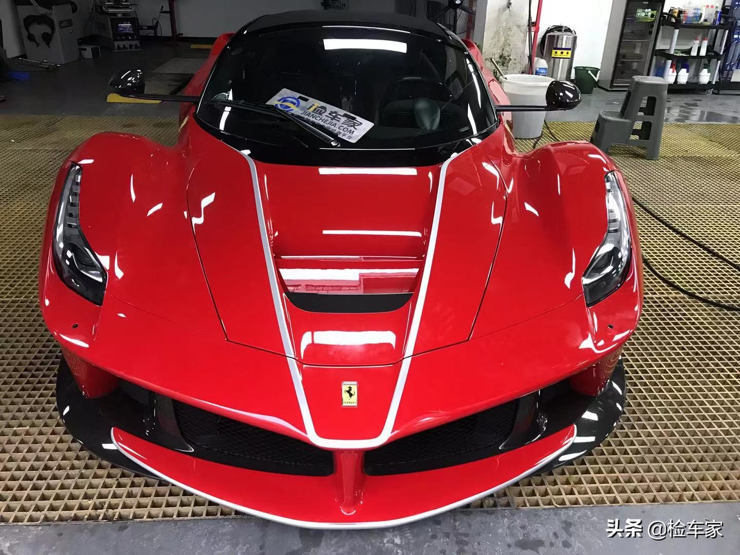 法拉利拉法赛车(新车2500万的法拉利LaFerrari，为何二手车却卖4000万？)