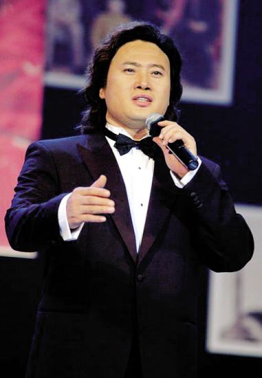 戴玉强女儿现状如何(歌唱家戴玉强:落魄时在建筑工地打工,妻子改写他