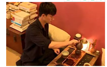 遭张艺谋忽悠，被传傍蒋雯丽上位，“狠人”黄轩的粉红成名史