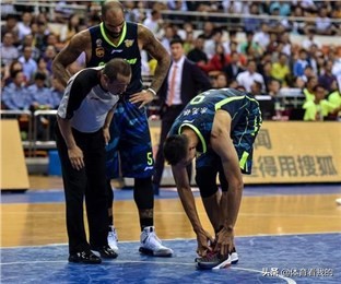 nba球员为什么要换鞋（彼一时此一时，易建联当初的换鞋，并没有不妥之处！）-华海博客