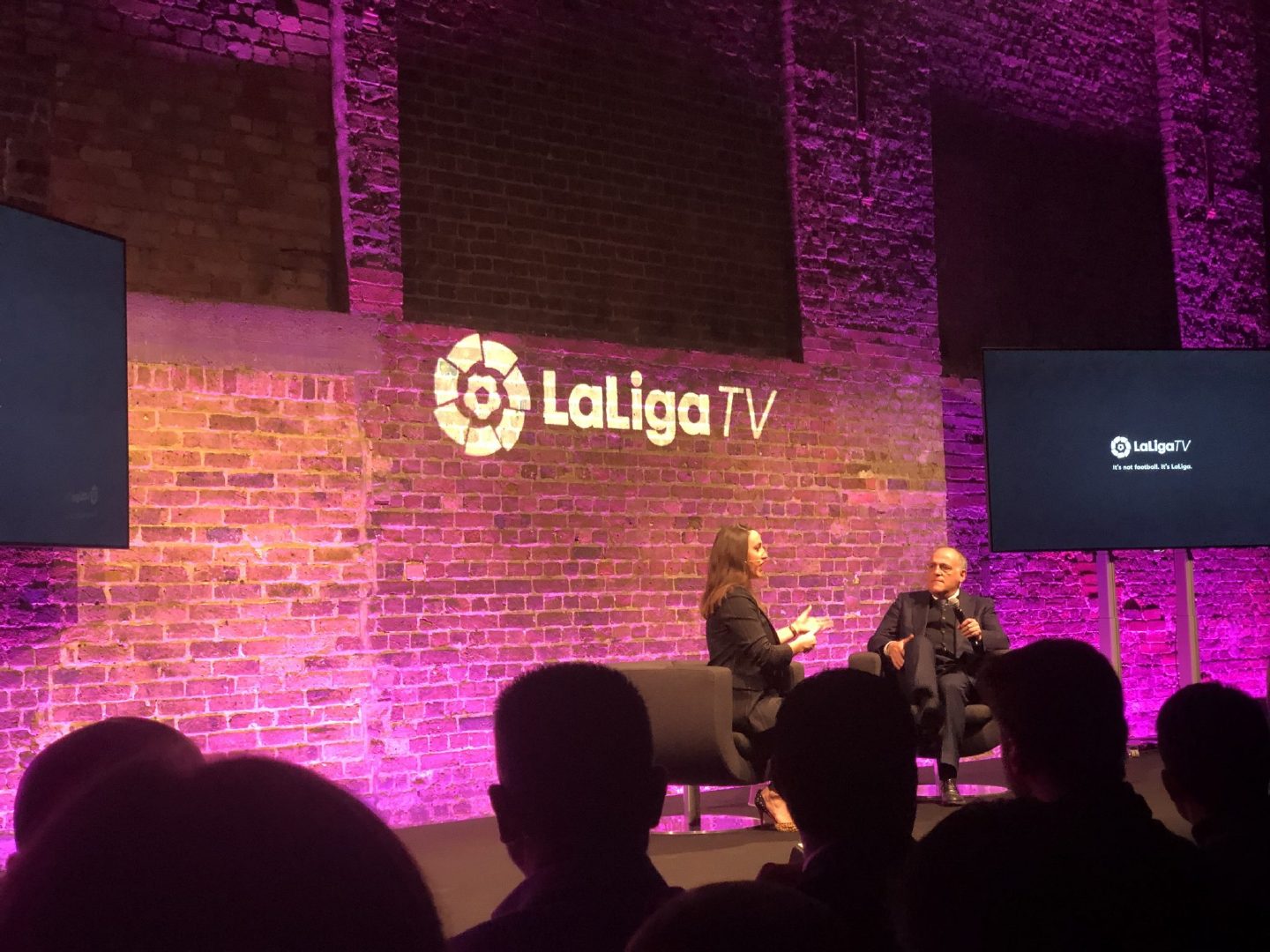 德甲转播权是哪里（疫情下的转播权 - 意西德法苦苦挣扎）-华海博客