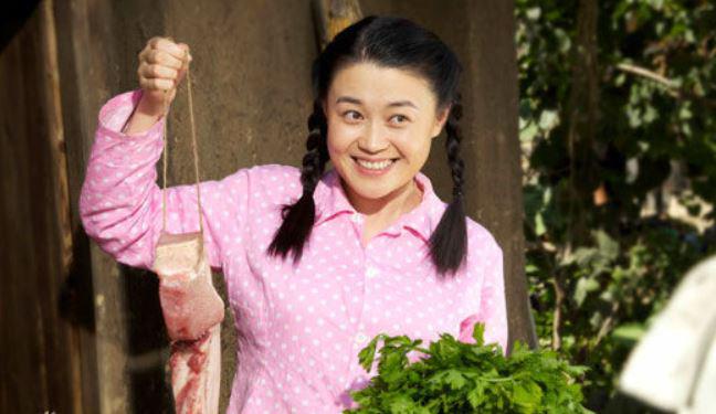 大广播扮演者关婷娜(从未拜师赵本山,却被力捧17年,"杨小燕"关婷娜