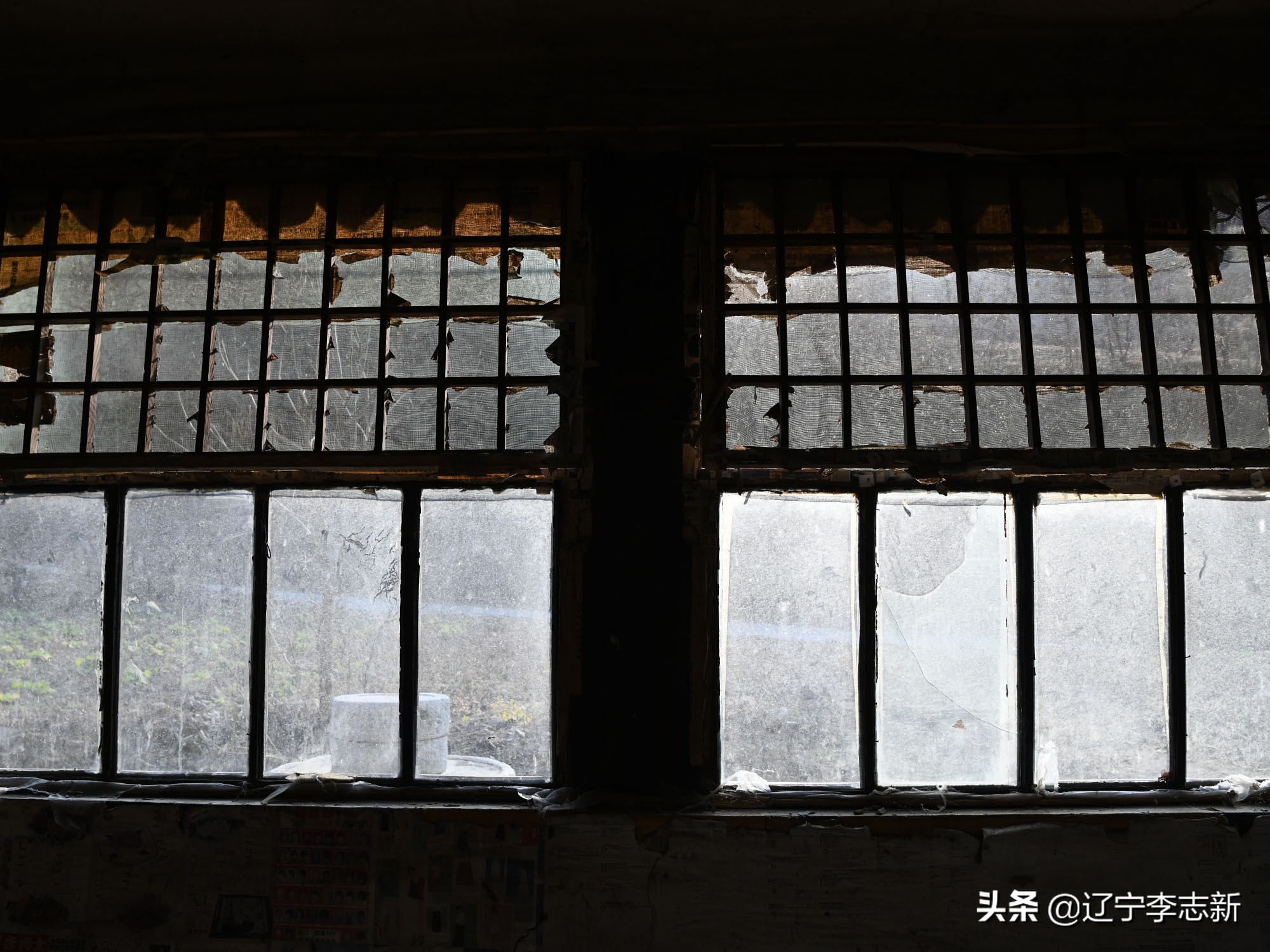 深山老宅，人去屋空，徒留无端揣测