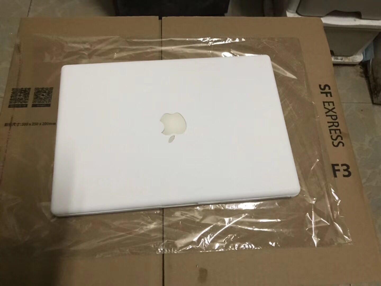 经典怀旧苹果macbook笔记本a1181小白电脑