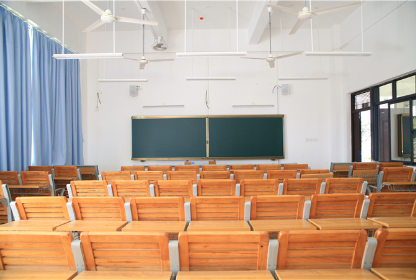 这所大学，是广西八桂警官的摇篮，毕业生就业率保持在97%左右