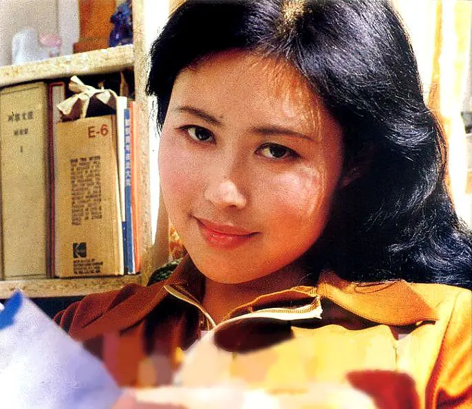 三婚两离,遭家暴、被嫌弃,嫁瑞士老公后,斯琴高娃怎样了