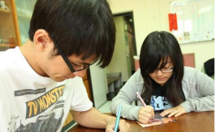 台湾人入学大陆大学门槛过分低，台湾人到大陆读书人均读名校