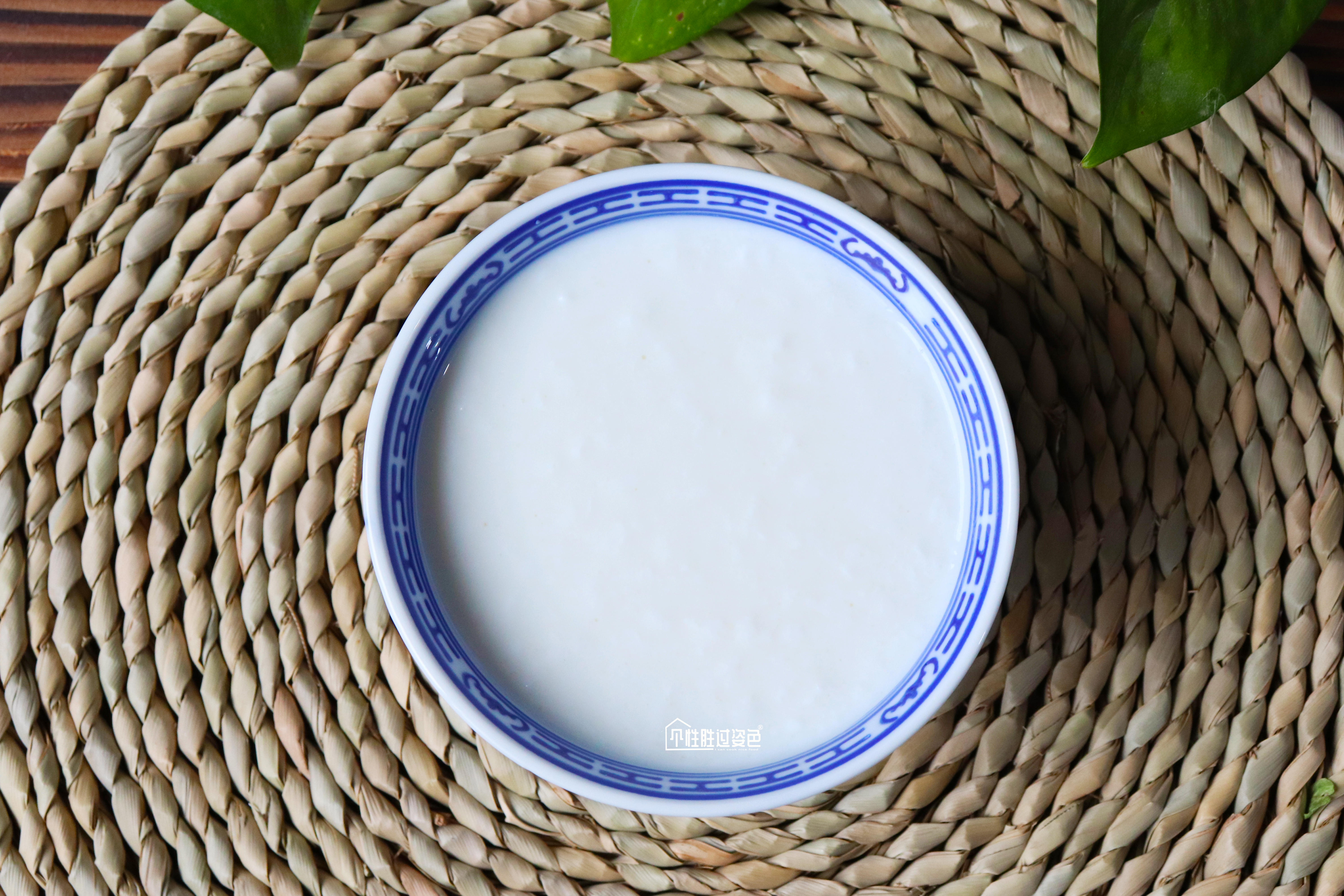 教你自己在家做酸奶，不用酸奶机，不用菌粉，酸甜浓稠滋味足