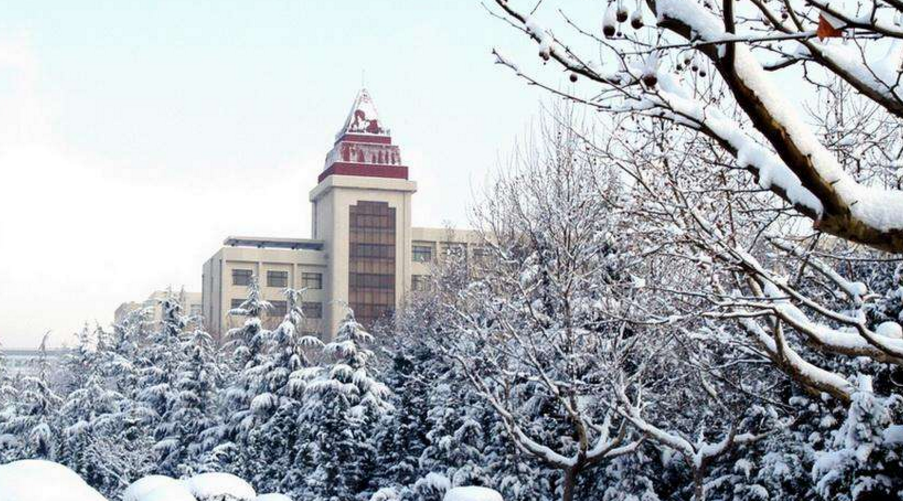 这3所山东的综合类二本高校，适合中等生报考，优势多就业机会多