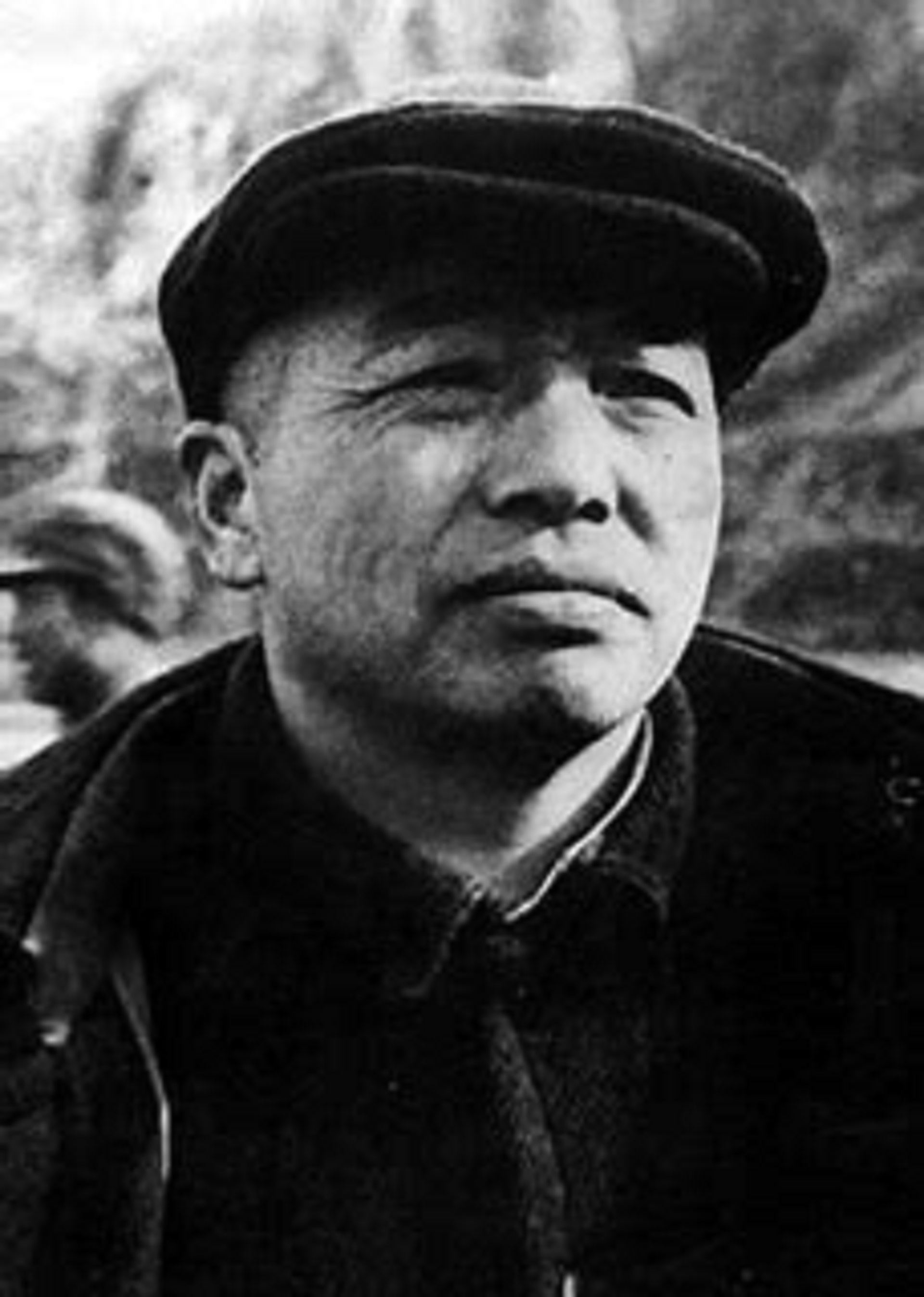 1974年，彭德怀去世，他没有子女，留下的4.8万余元都分给了谁？