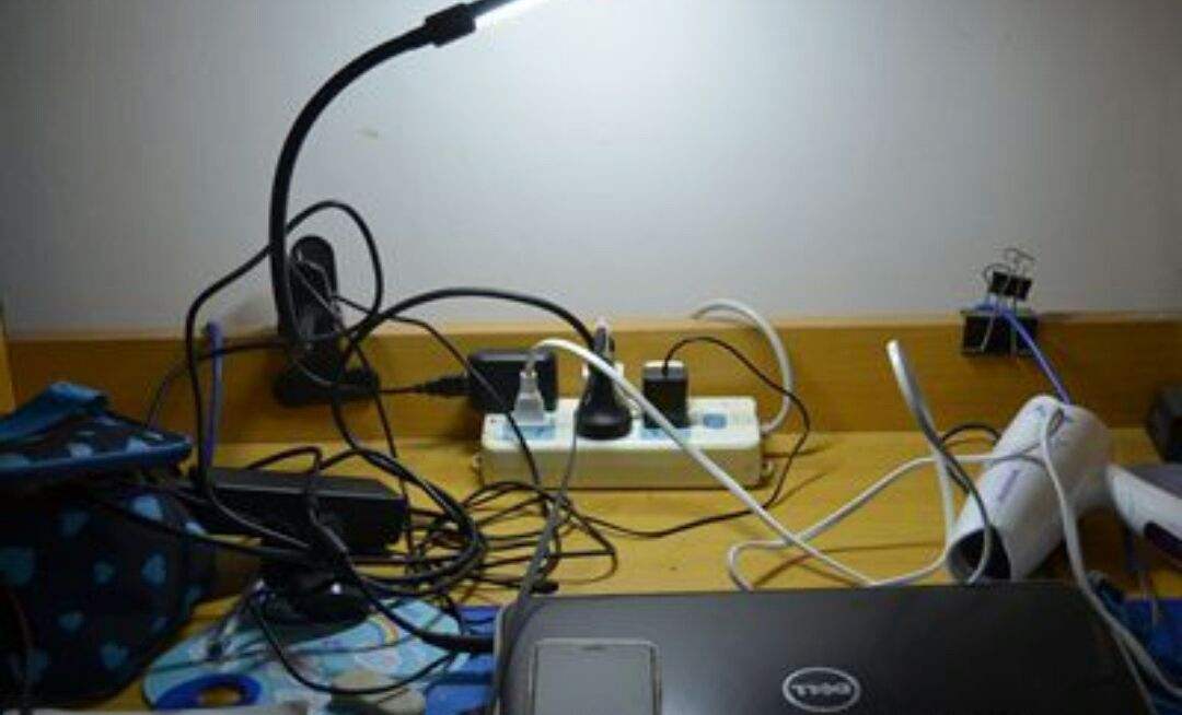 为大学寝室十一点断电很烦恼？辅导员：学校也是为了你们寝室和谐