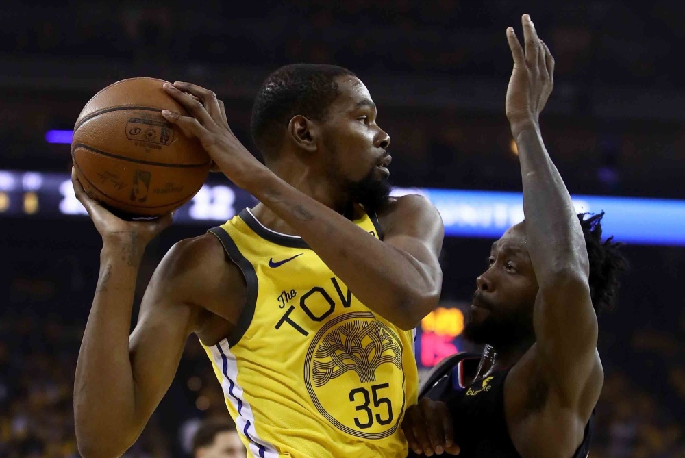 nba籃球四犯為什么離場（知恥而后勇，路威爆發庫里四犯成比賽轉折點，勇士該如何調整？）