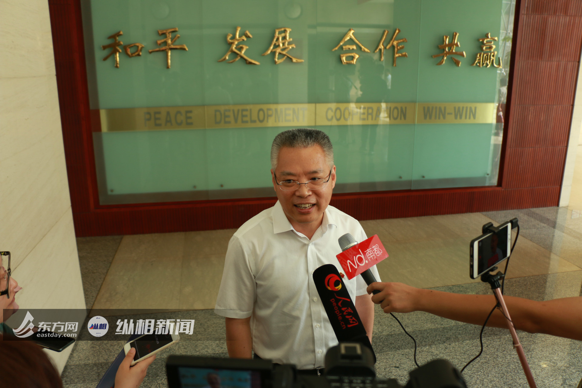 《战狼2》故事原型，在中联部听前大使讲撤侨故事